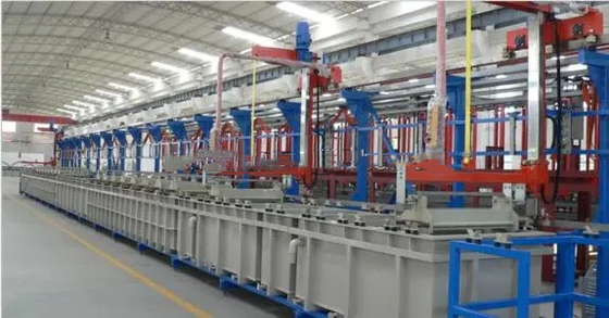 Cadena de producción automática de la capa de cerámica equipo de anodización de aluminio de la pintura de espray