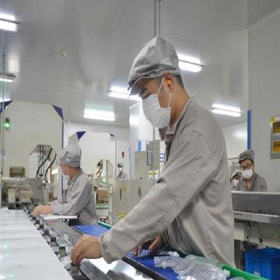 ZX Línea de producción de agua salada de cloruro de sodio para uso médico Industrias manufactureras