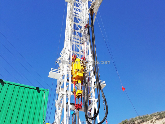 RG API Standard Oil Field Oil y el camión agujereado bien del agujero de gas montaron la plataforma de perforación móvil de ZJ30 750hp y la paliza Rig Max D